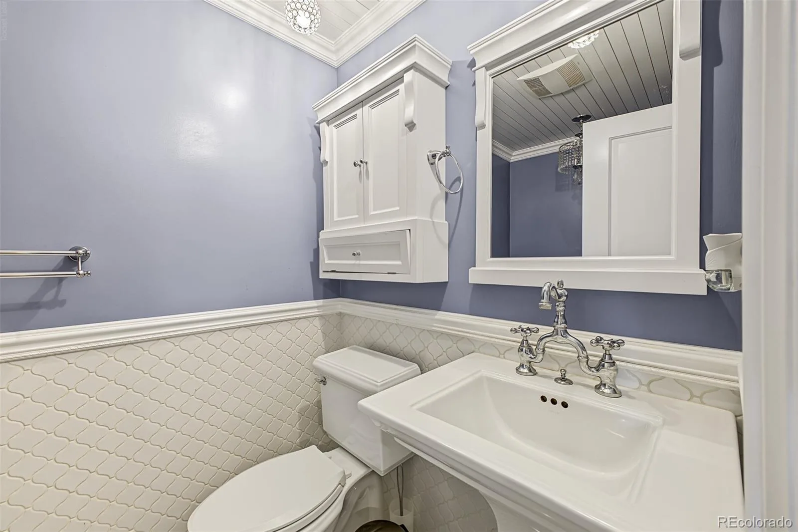 3132 S Boston Court Denver CO 80231 | MLS #REC5923914 10092026004853 1600 31