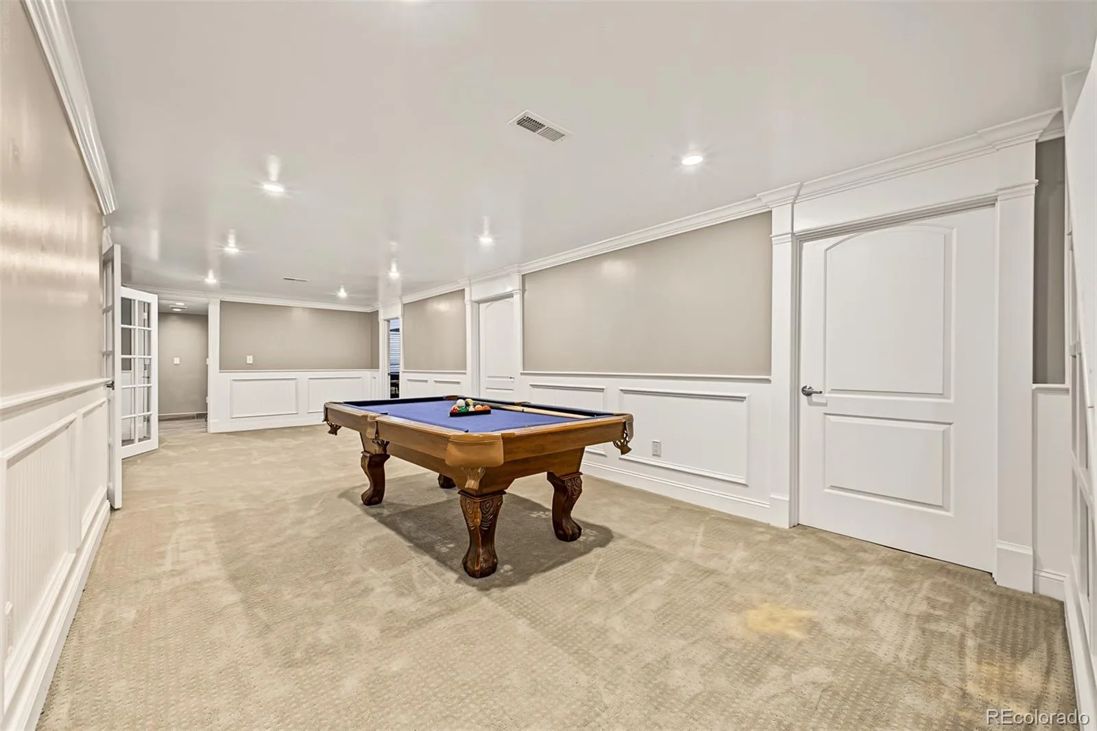 3132 S Boston Court Denver CO 80231 | MLS #REC5923914 10092026004853 1600 32