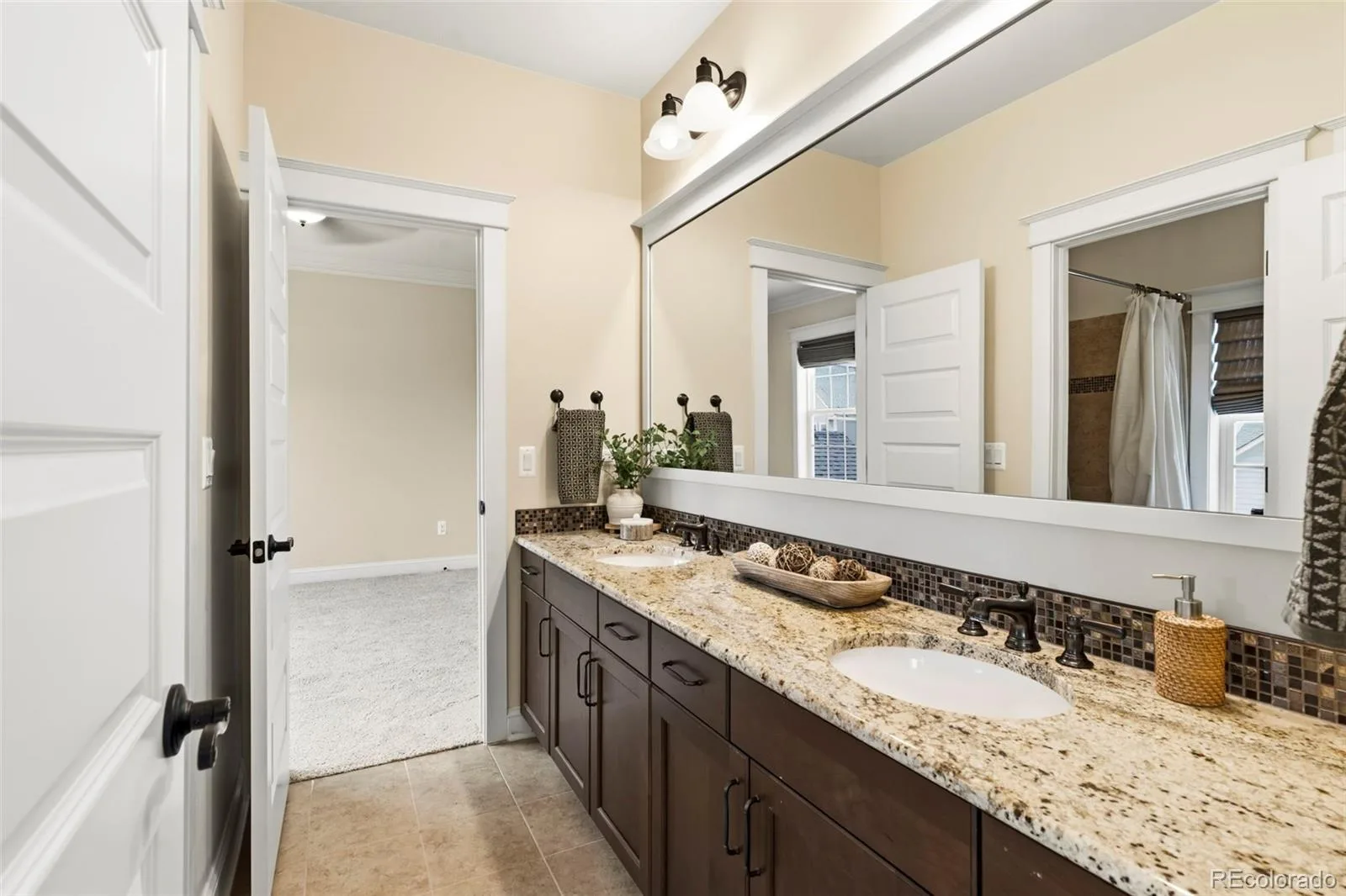 9427 E 51st Drive Denver CO 80238 | MLS #REC5924478 08202026033613 1600 29