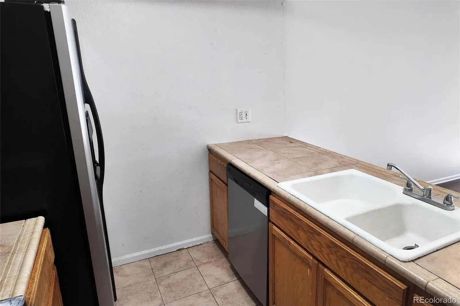 16001 E Alaska Place #7 Aurora CO 80017 MLS #REC5925760 12092025005508 1600 6