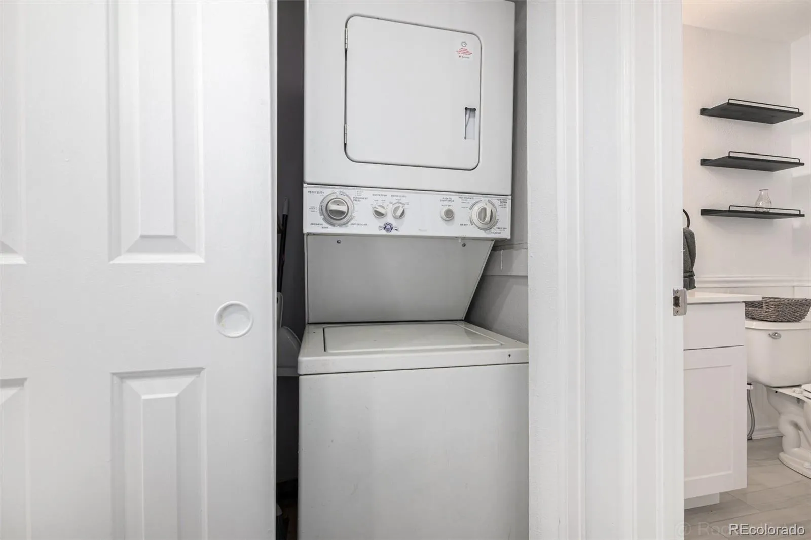 8500 E Jefferson Avenue #17C Denver CO 80237 MLS #REC5925860 05082026154617 1600 21