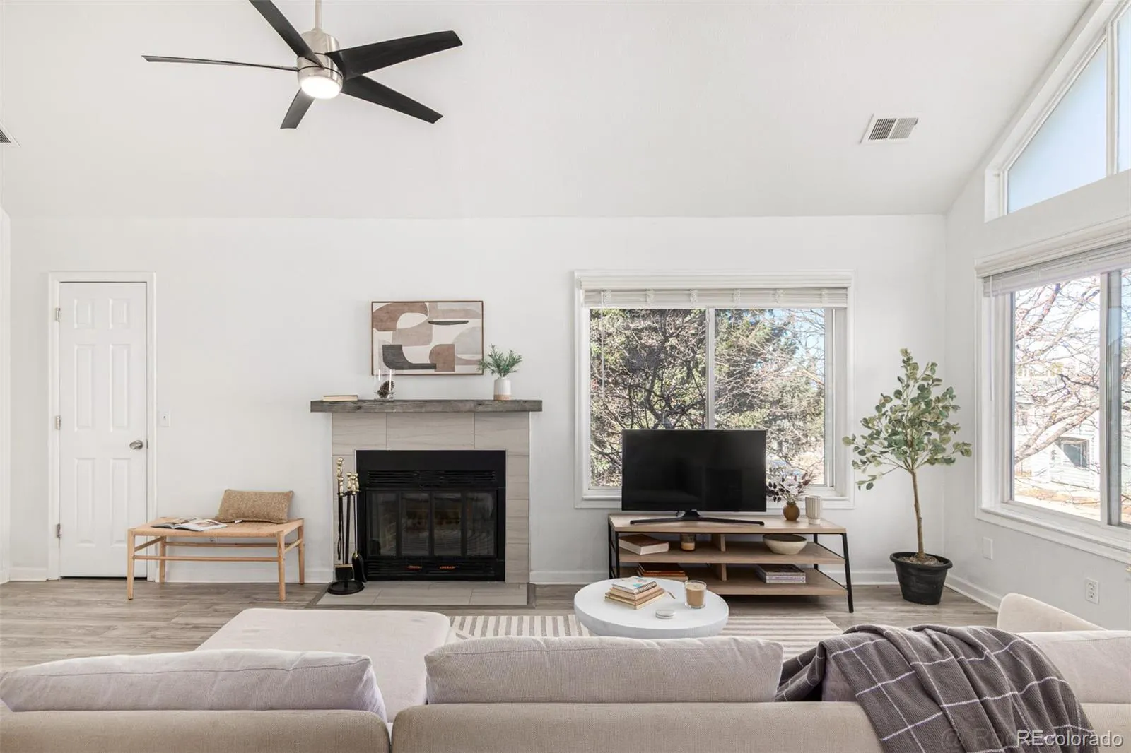 8500 E Jefferson Avenue #17C Denver CO 80237 MLS #REC5925860 05082026154617 1600 5