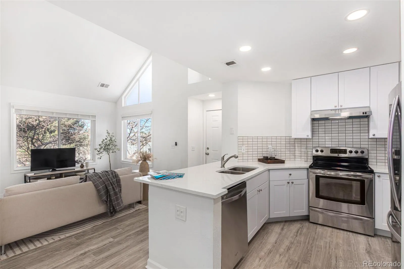 8500 E Jefferson Avenue #17C Denver CO 80237 MLS #REC5925860 05082026154617 1600 8