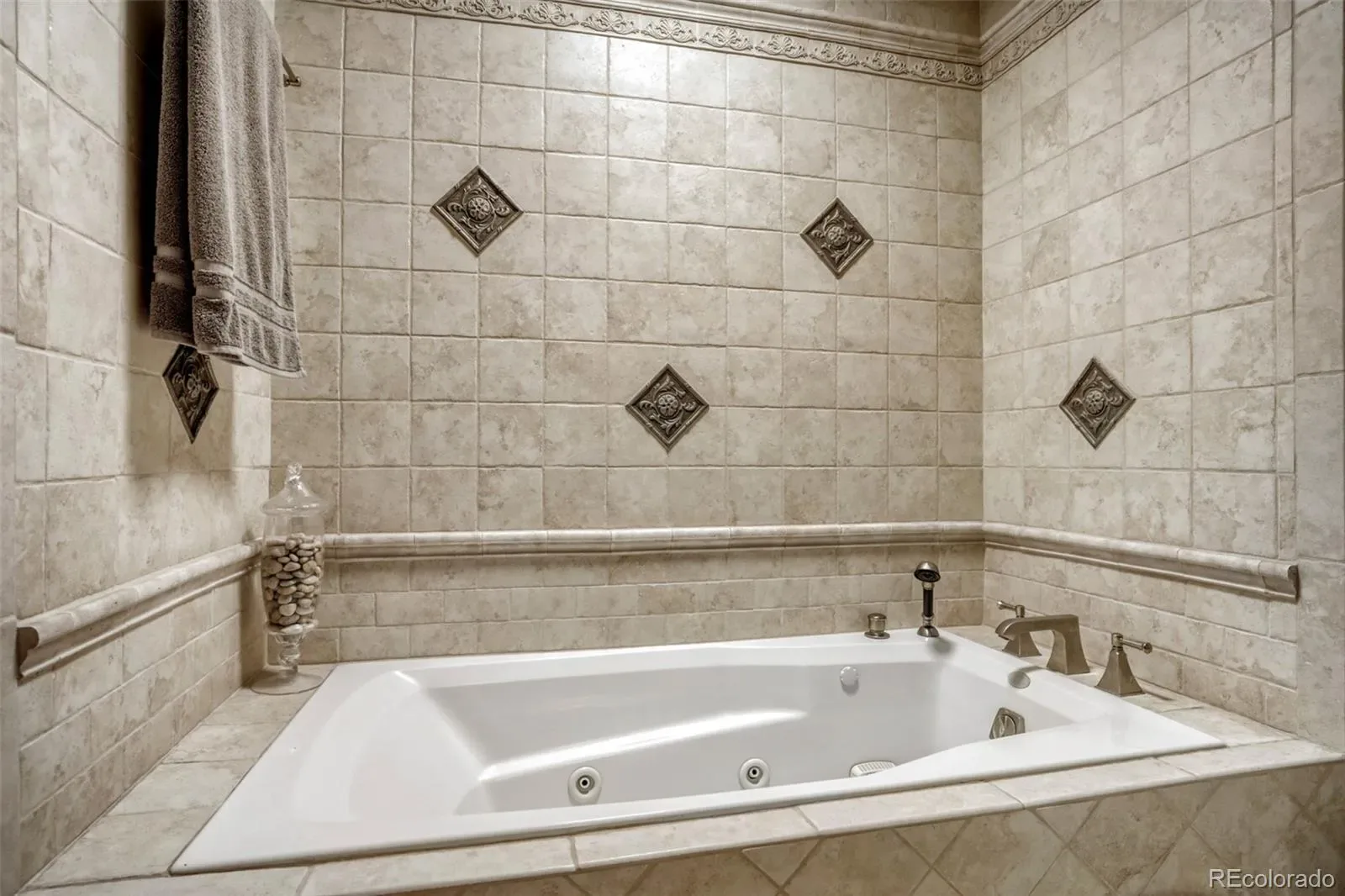 03272026032801 1600 18