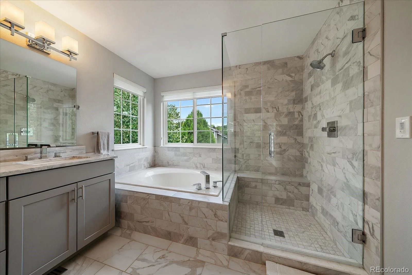 12 Willow Oak Littleton CO 80127 | MLS #REC5926184 08272026221101 1600 30