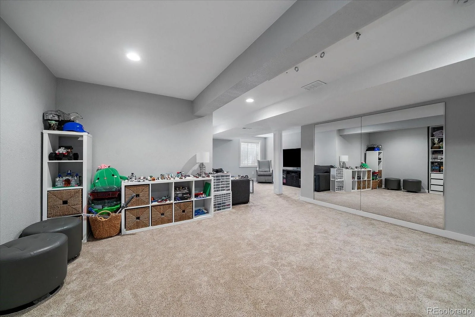 12 Willow Oak Littleton CO 80127 | MLS #REC5926184 08272026221101 1600 35
