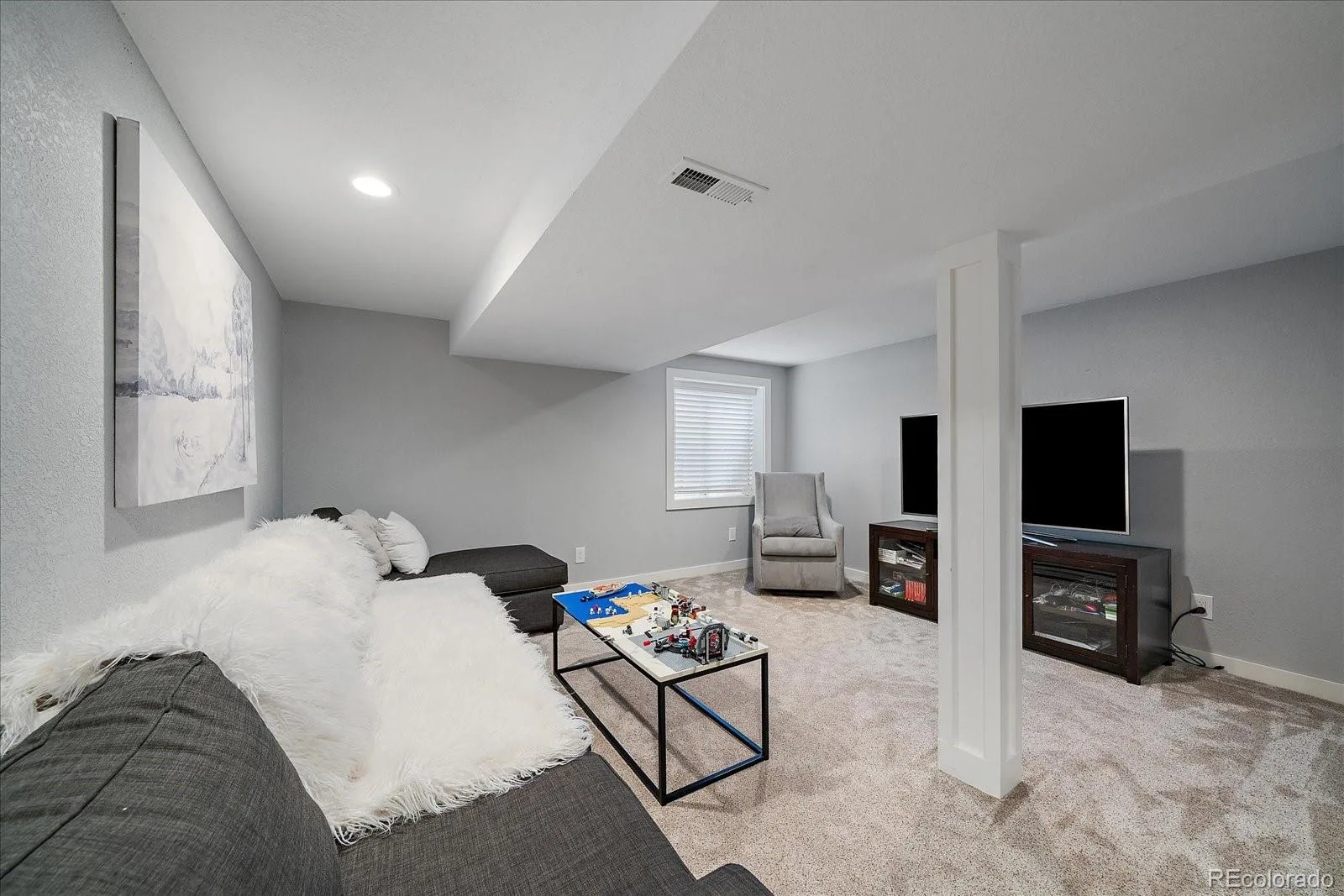 12 Willow Oak Littleton CO 80127 | MLS #REC5926184 08272026221101 1600 36