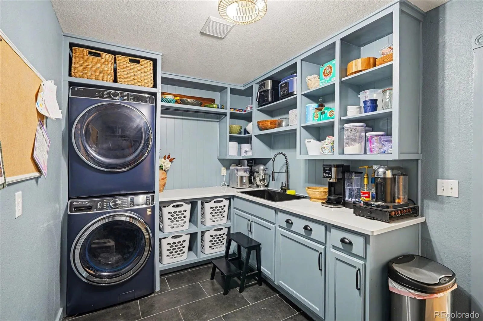 10600 Stonington Street Highlands Ranch CO 80126 MLS #REC5929868 05142026230204 1600 11