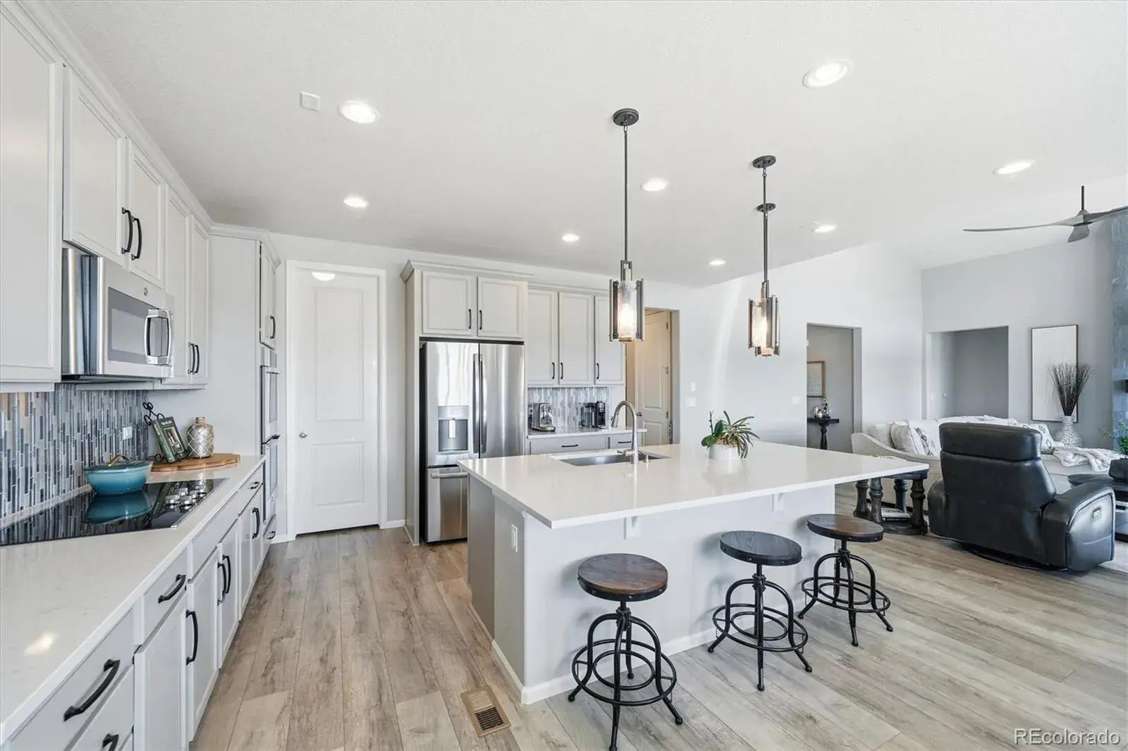 6218 Leilani Drive Castle Rock CO 80108 MLS #REC5930724 02152026172337 1600 10