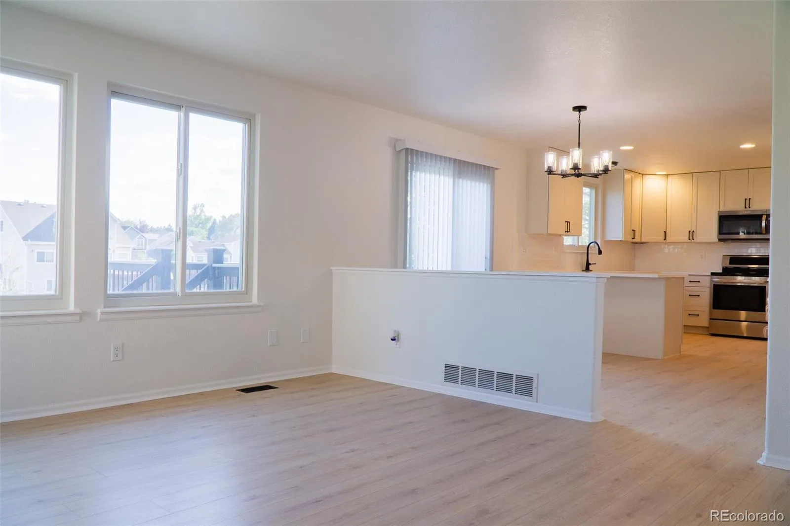 21878 E Powers Drive Aurora CO 80015 | MLS #REC5931173 07162026194900 1600 10
