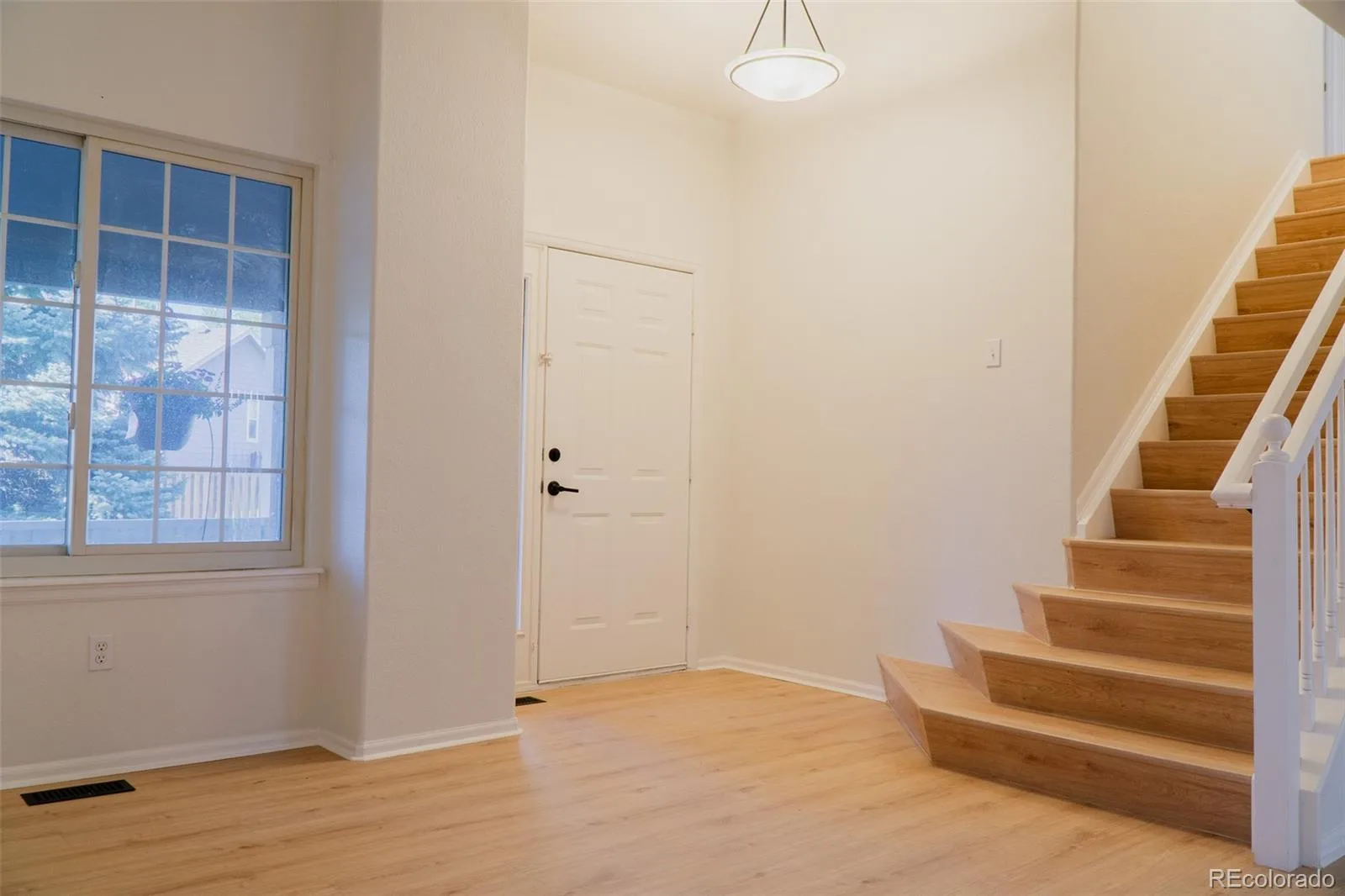 21878 E Powers Drive Aurora CO 80015 | MLS #REC5931173 07162026194900 1600 13