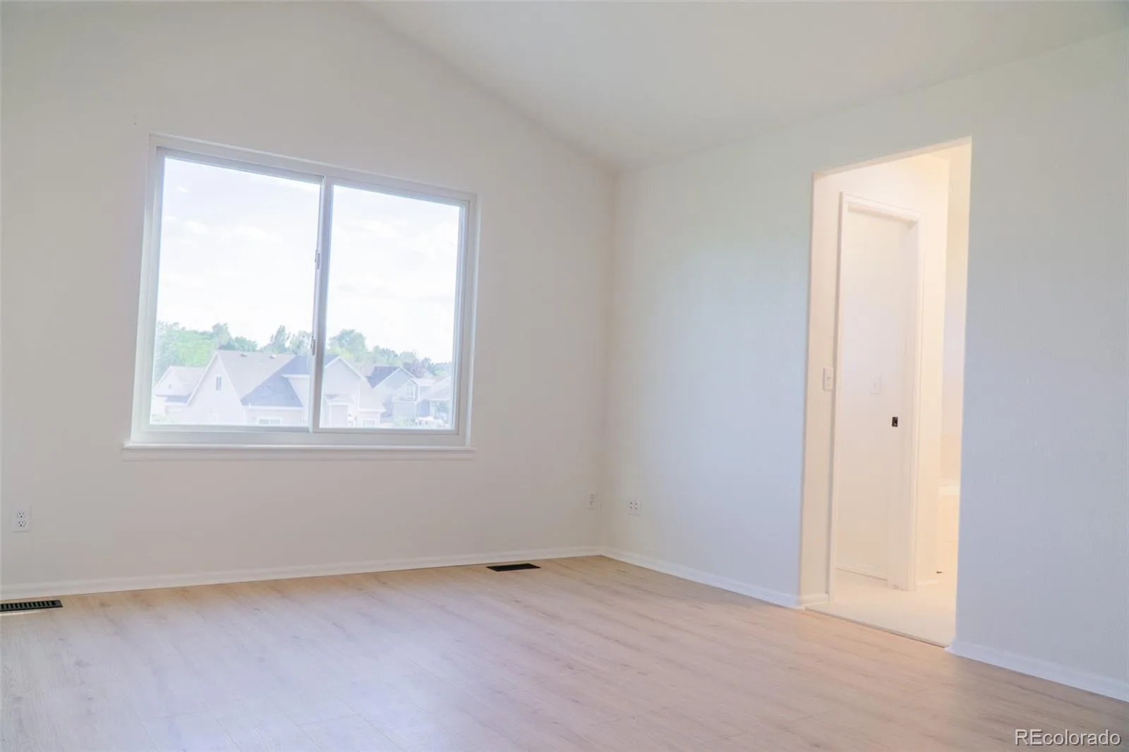 21878 E Powers Drive Aurora CO 80015 | MLS #REC5931173 07162026194900 1600 19