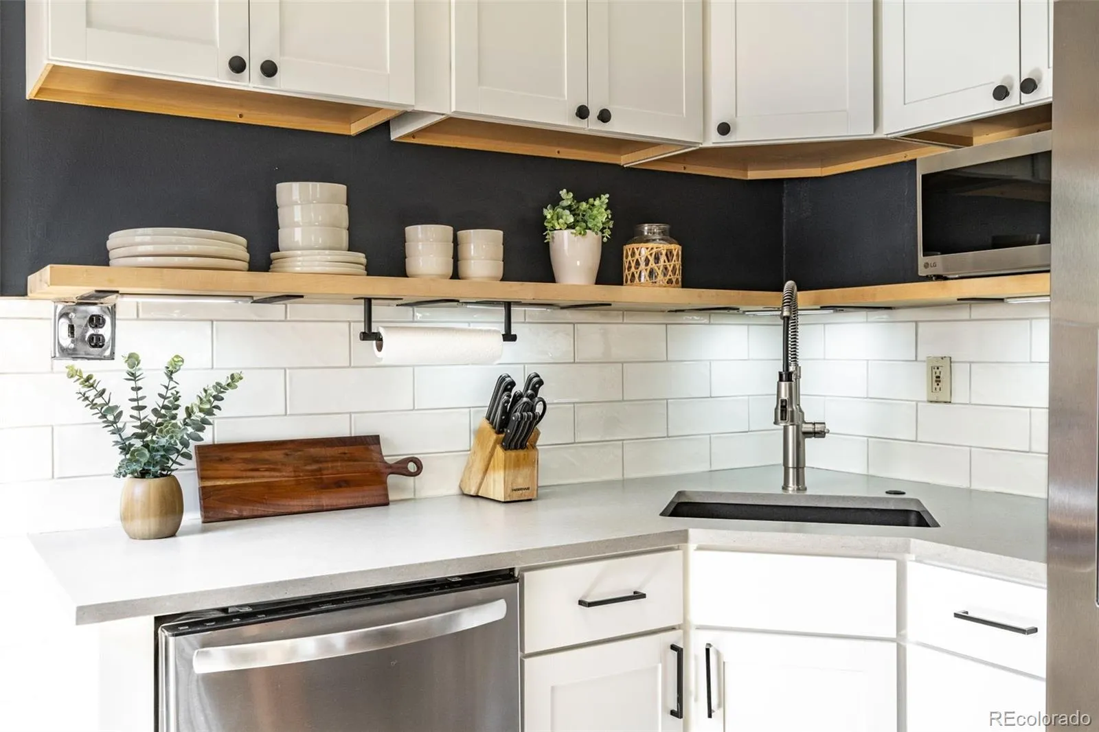 04142026212543 1600 13