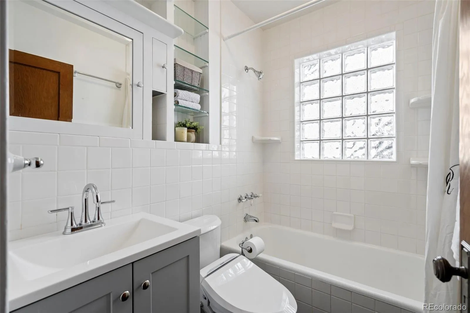 04142026212543 1600 18