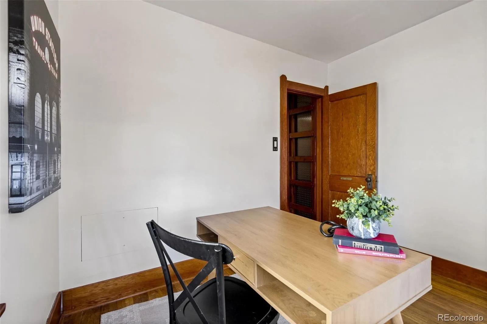 04142026212543 1600 21