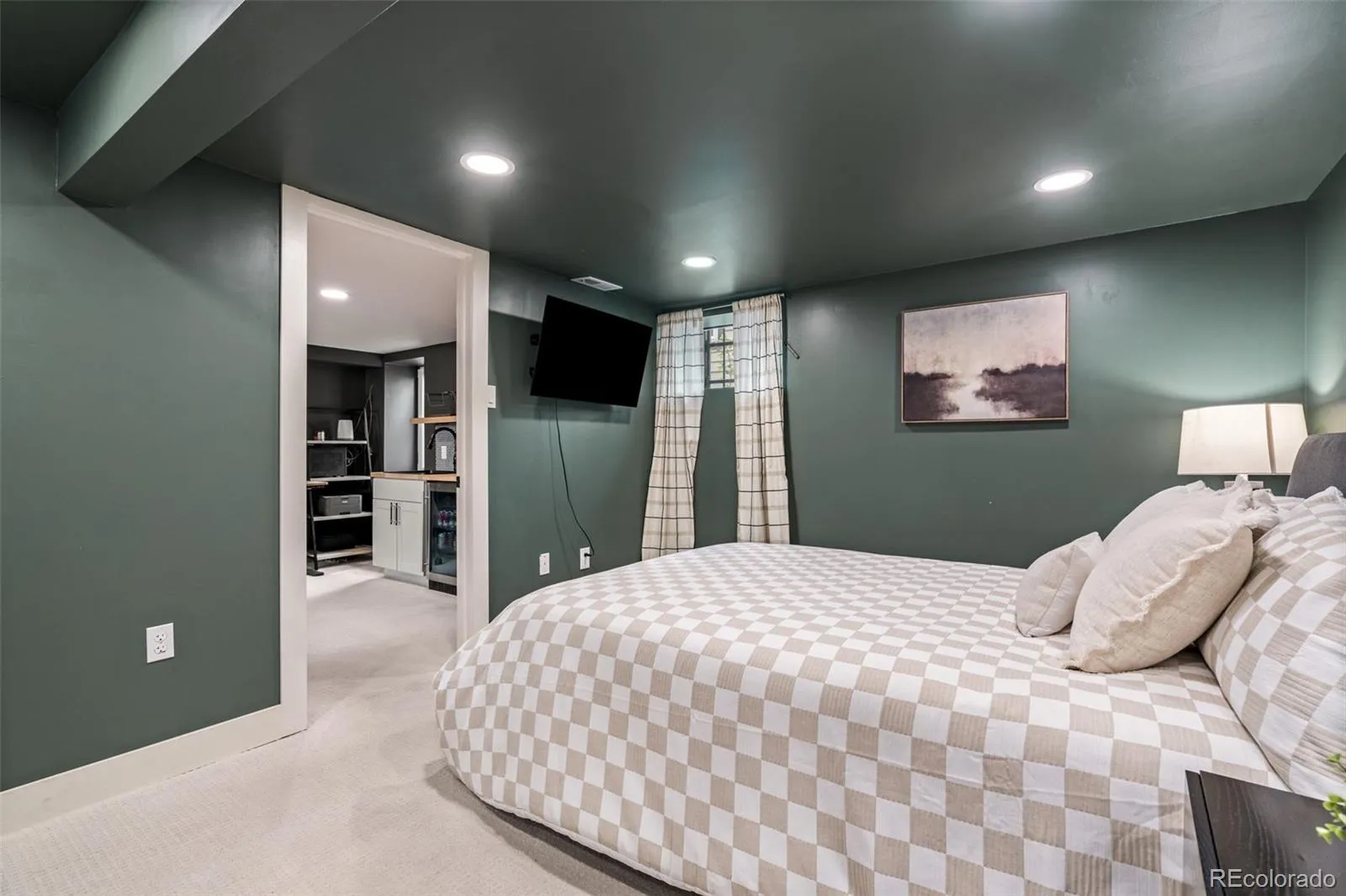 04142026212543 1600 30