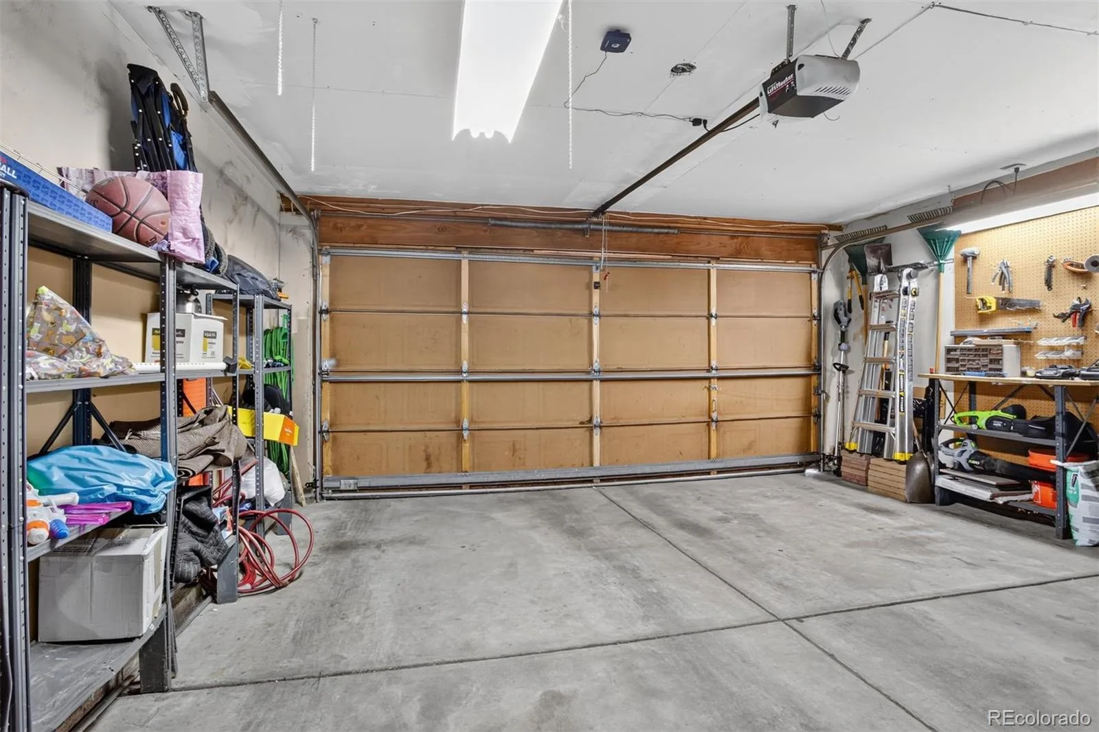 12816 E Wyoming Circle Aurora CO 80012 | MLS #REC5933921 07242026002439 1600 25