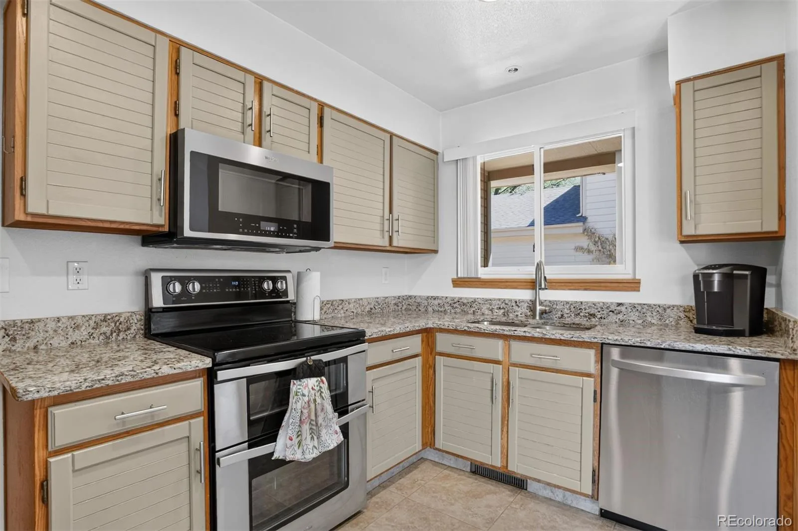 12816 E Wyoming Circle Aurora CO 80012 | MLS #REC5933921 07242026002439 1600 9