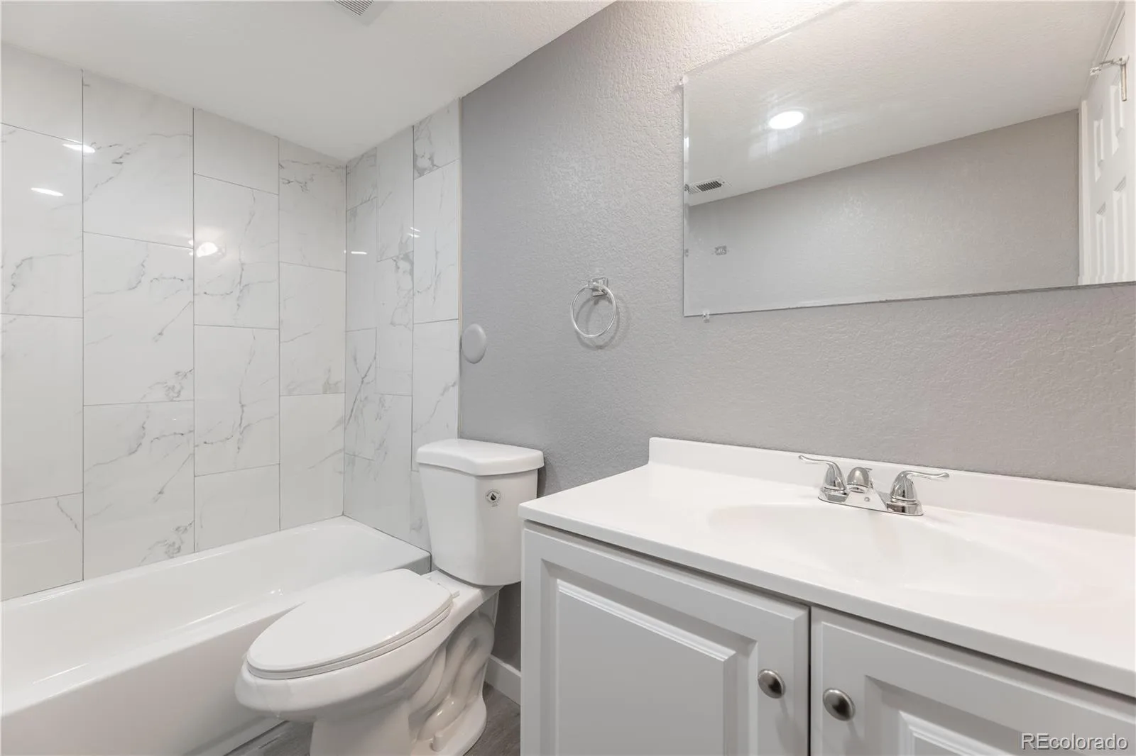 5300 E Cherry Creek South Drive #905 Denver CO 80246 MLS #REC5934388 06172026050522 1600 12