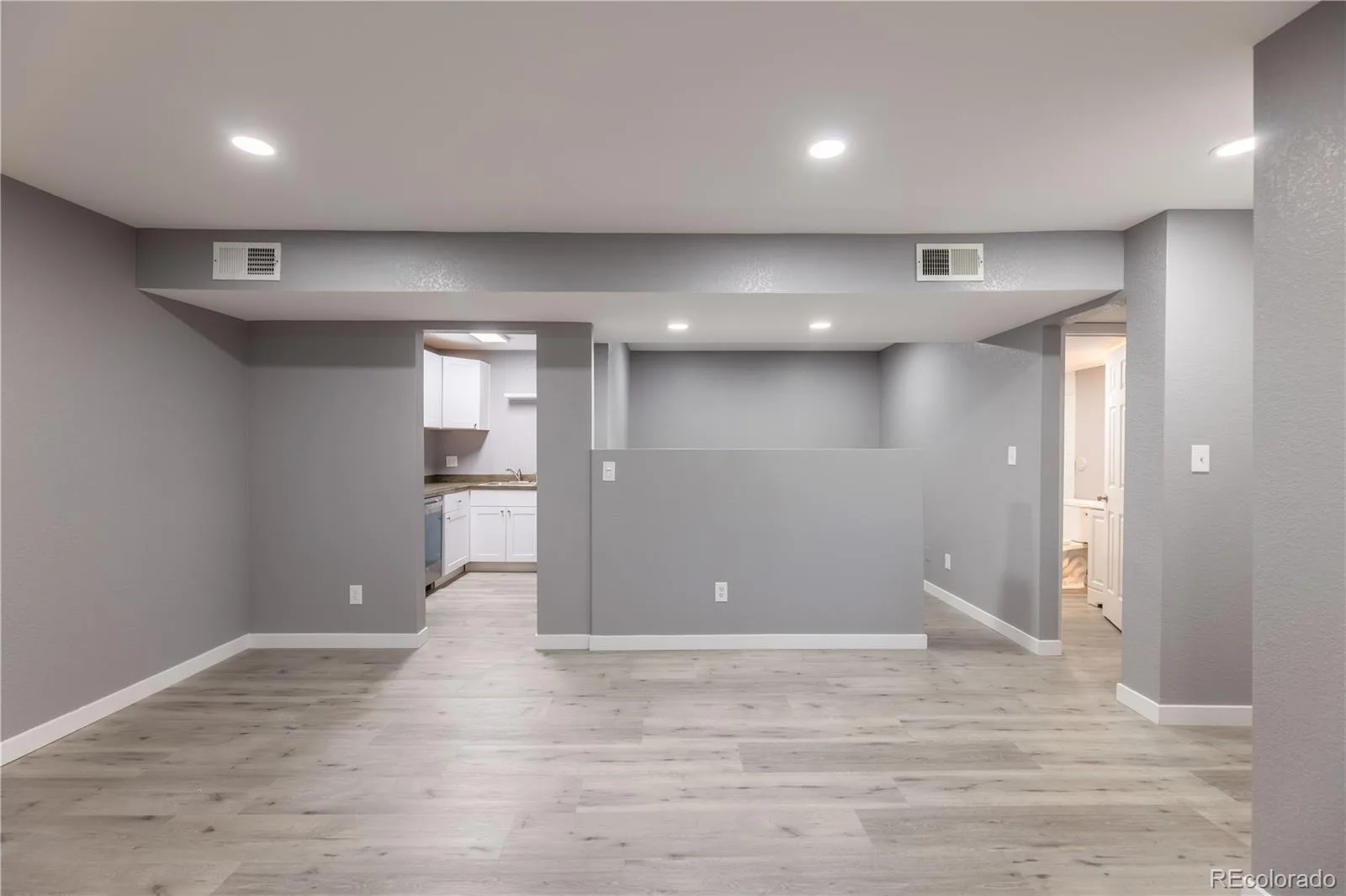 5300 E Cherry Creek South Drive #905 Denver CO 80246 MLS #REC5934388 06172026050522 1600 4