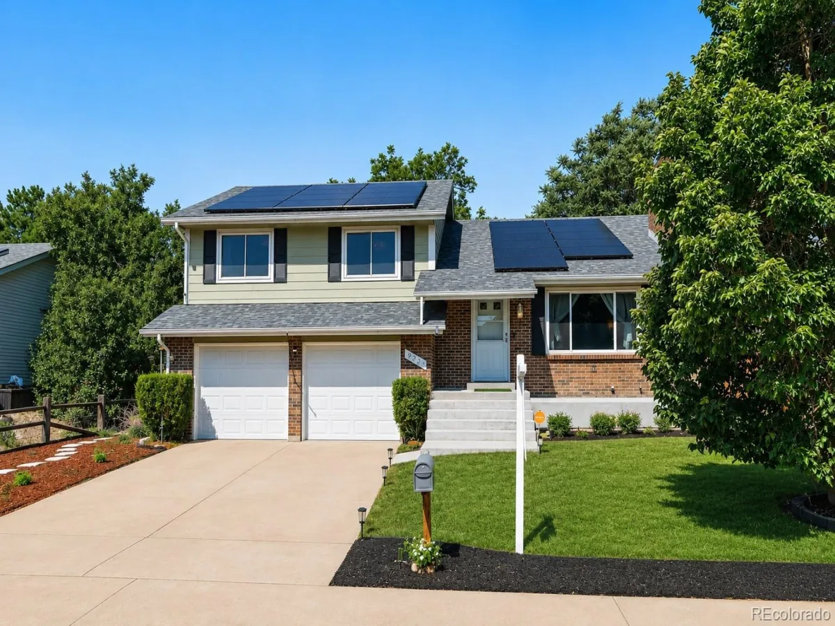 923 S Ouray Street Aurora CO 80017 | MLS #REC5935348 08122026160632 1200 1