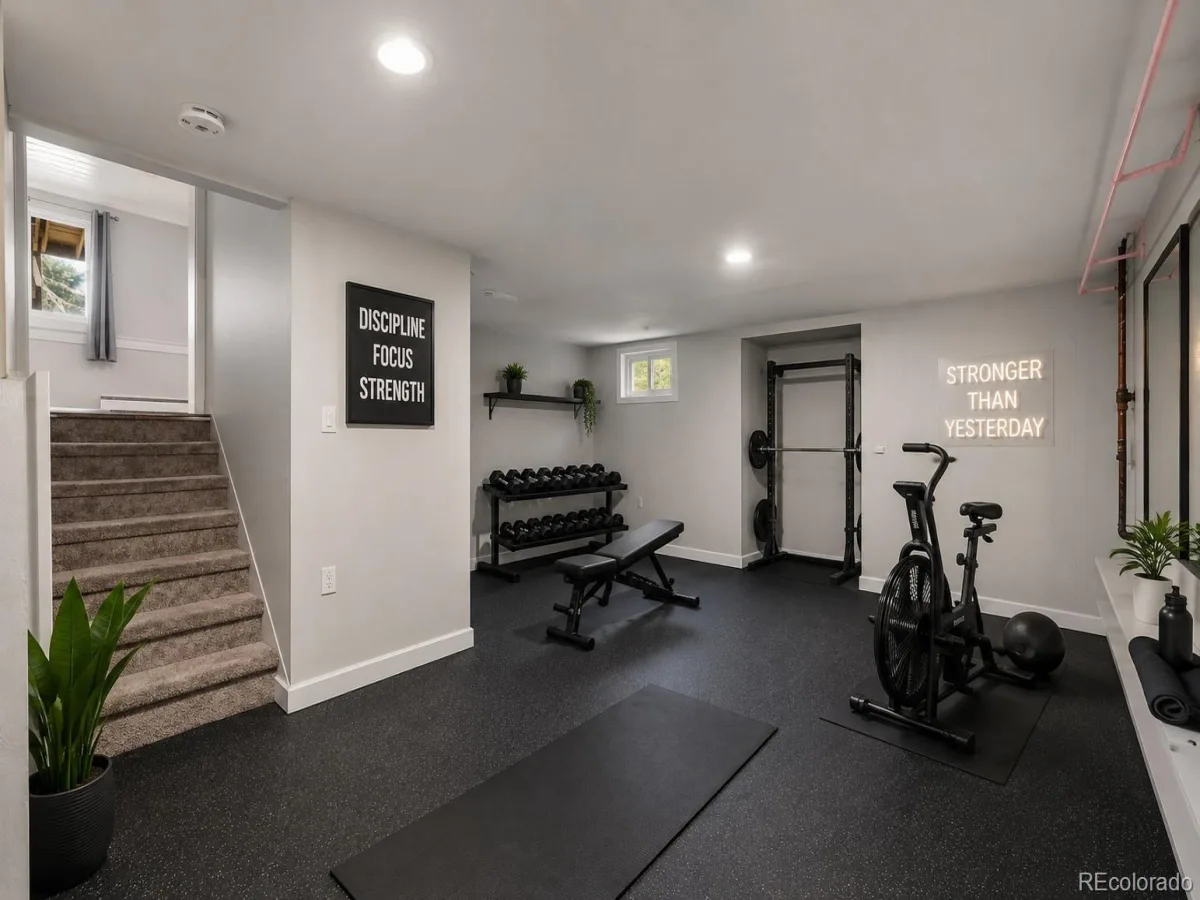 923 S Ouray Street Aurora CO 80017 | MLS #REC5935348 08122026160632 1200 20