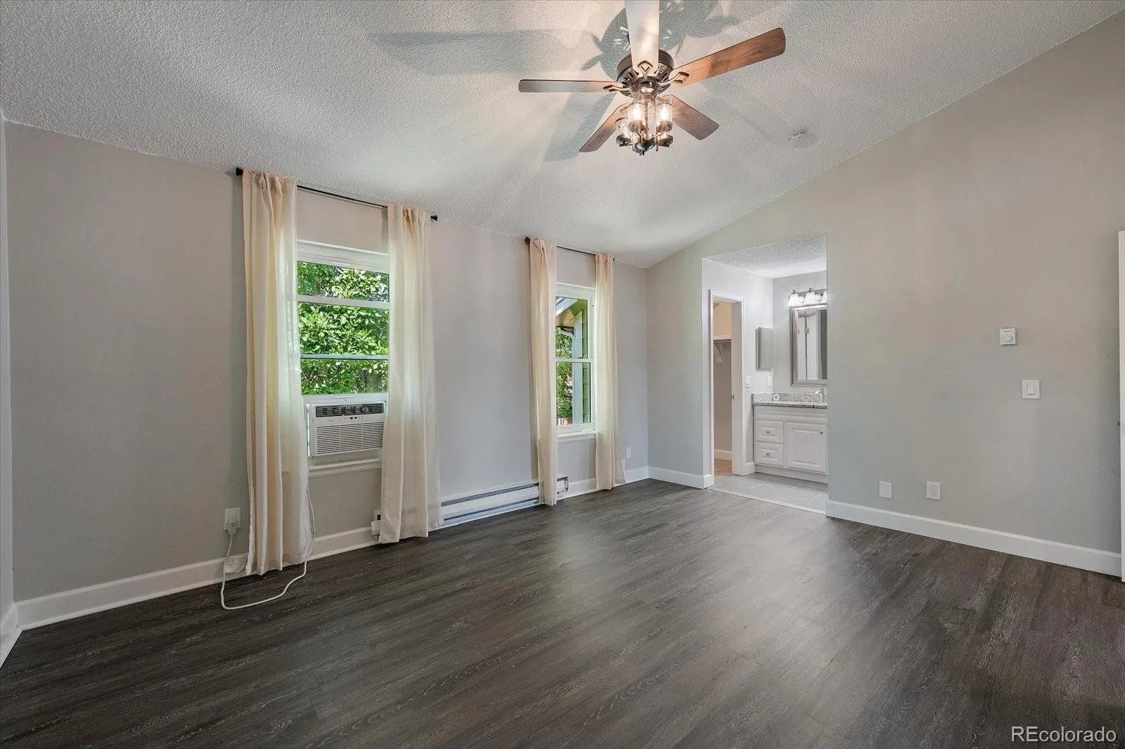 923 S Ouray Street Aurora CO 80017 | MLS #REC5935348 08122026160632 1600 13