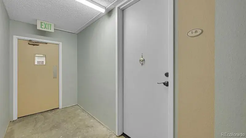 725 S Clinton Street #1B Denver CO 80247 MLS #REC5937322 01082026224845 800 16