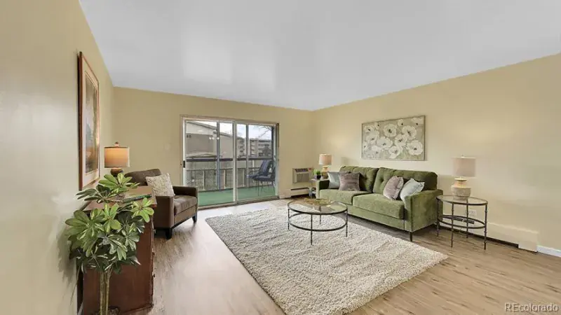 725 S Clinton Street #1B Denver CO 80247 MLS #REC5937322 01082026224845 800 3