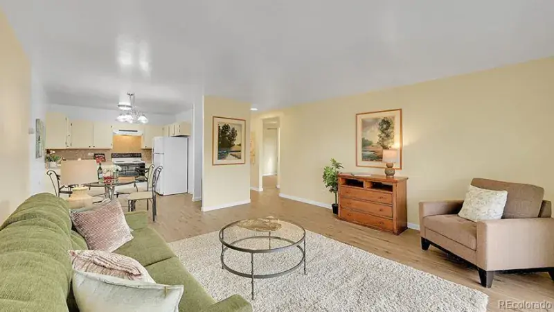 725 S Clinton Street #1B Denver CO 80247 MLS #REC5937322 01082026224845 800 4