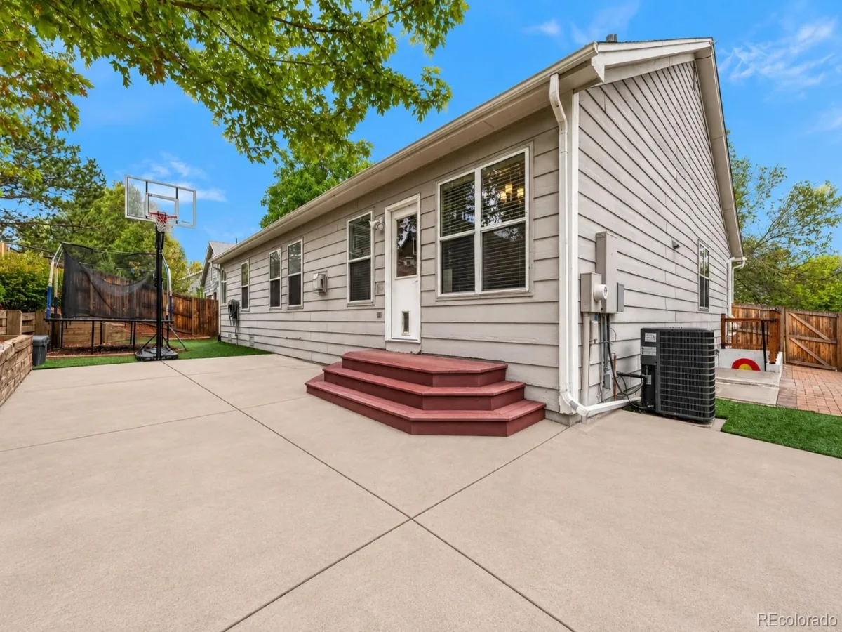 13673 W Bates Avenue Lakewood CO 80228 | MLS #REC5939872 10012026181452 1200 35