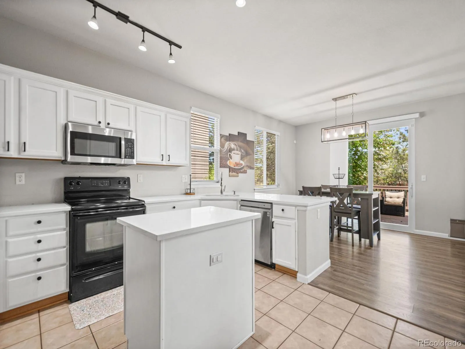 18099 E Orchard Place Aurora CO 80016 MLS #REC5941075 04232026184020 1600 15