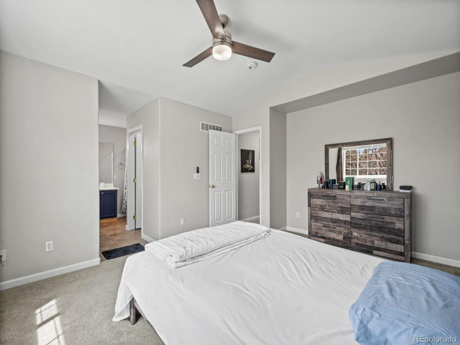18099 E Orchard Place Aurora CO 80016 MLS #REC5941075 04232026184020 1600 25