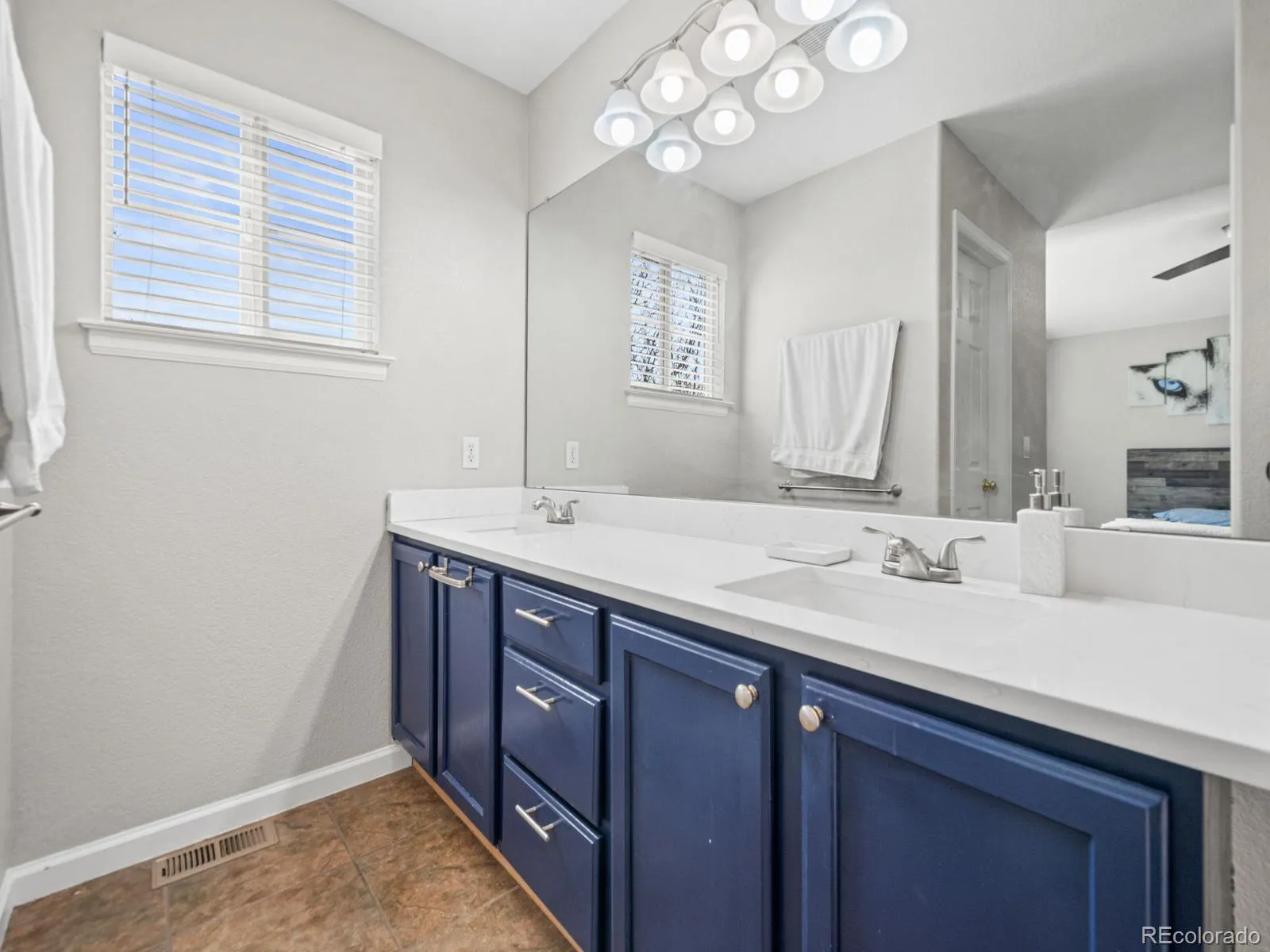 18099 E Orchard Place Aurora CO 80016 MLS #REC5941075 04232026184020 1600 28