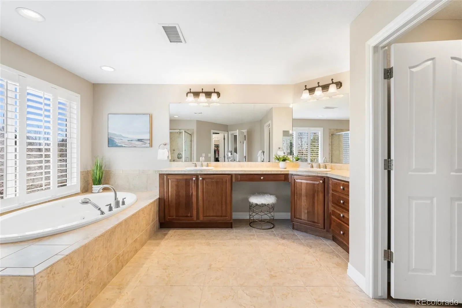 03262026190428 1600 23