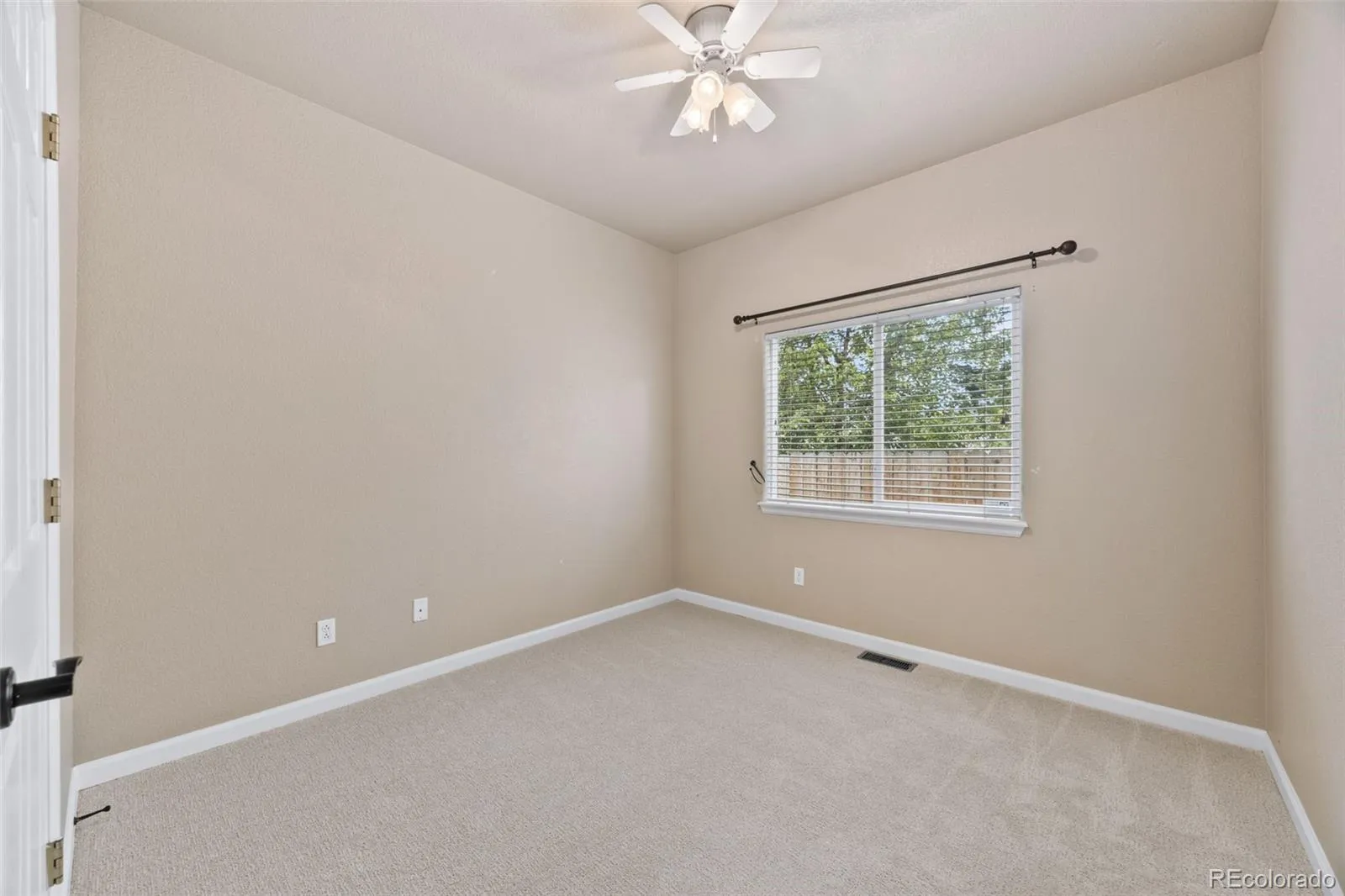 10114 Wyandott N Circle Thornton CO 80260 MLS #REC5944146 05062026215102 1600 19
