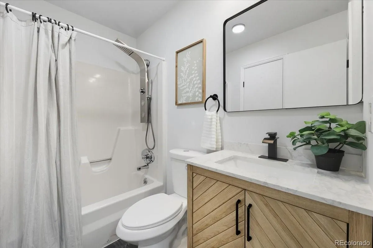 13202 E Linvale Place Aurora CO 80014 MLS #REC5944297 04282026043402 1200 13