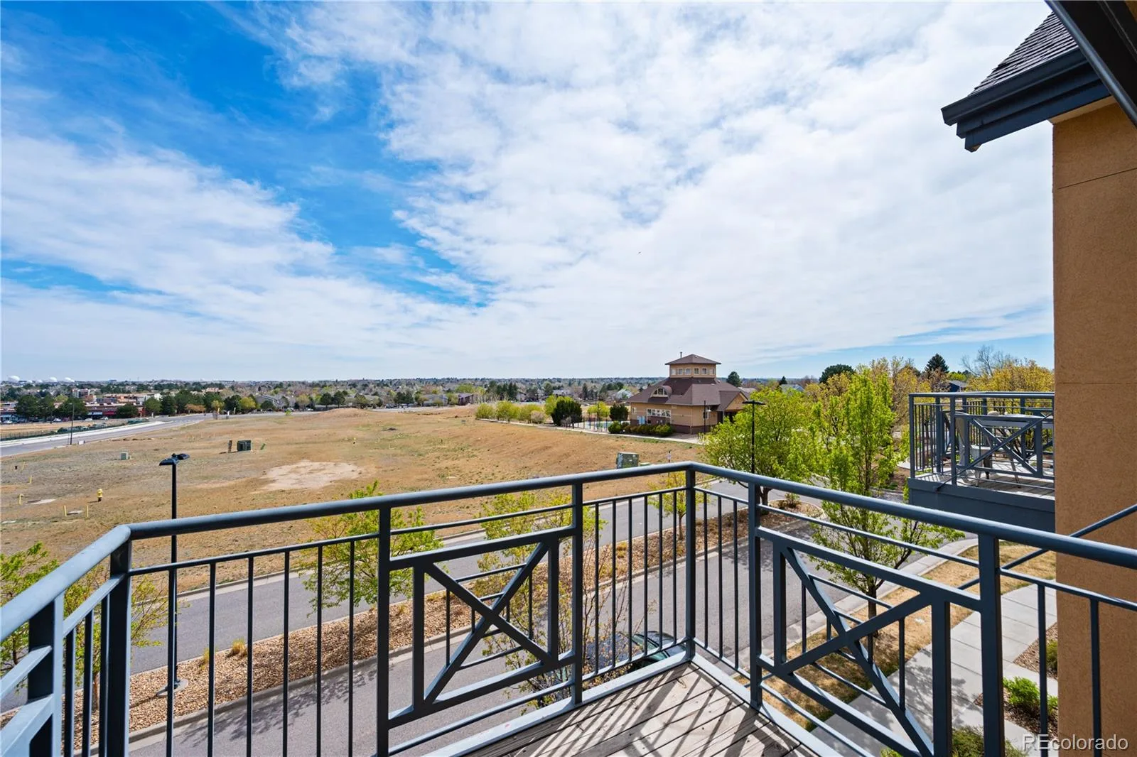 621 S Fairplay Street #D Aurora CO 80012 | MLS #REC5944986 08242026165156 1600 28