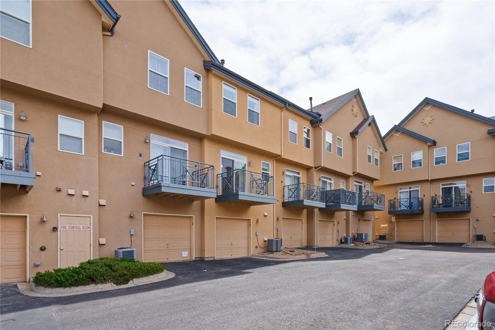 621 S Fairplay Street #D Aurora CO 80012 | MLS #REC5944986 08242026165156 1600 33