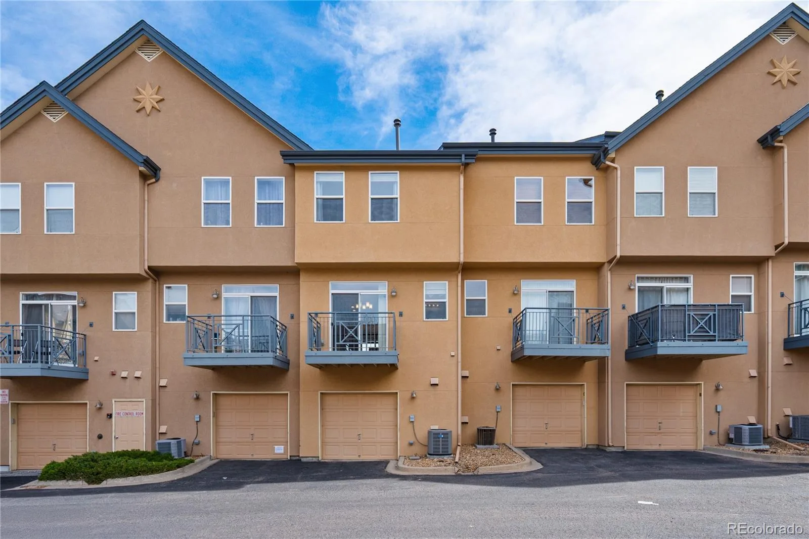 621 S Fairplay Street #D Aurora CO 80012 | MLS #REC5944986 08242026165156 1600 34