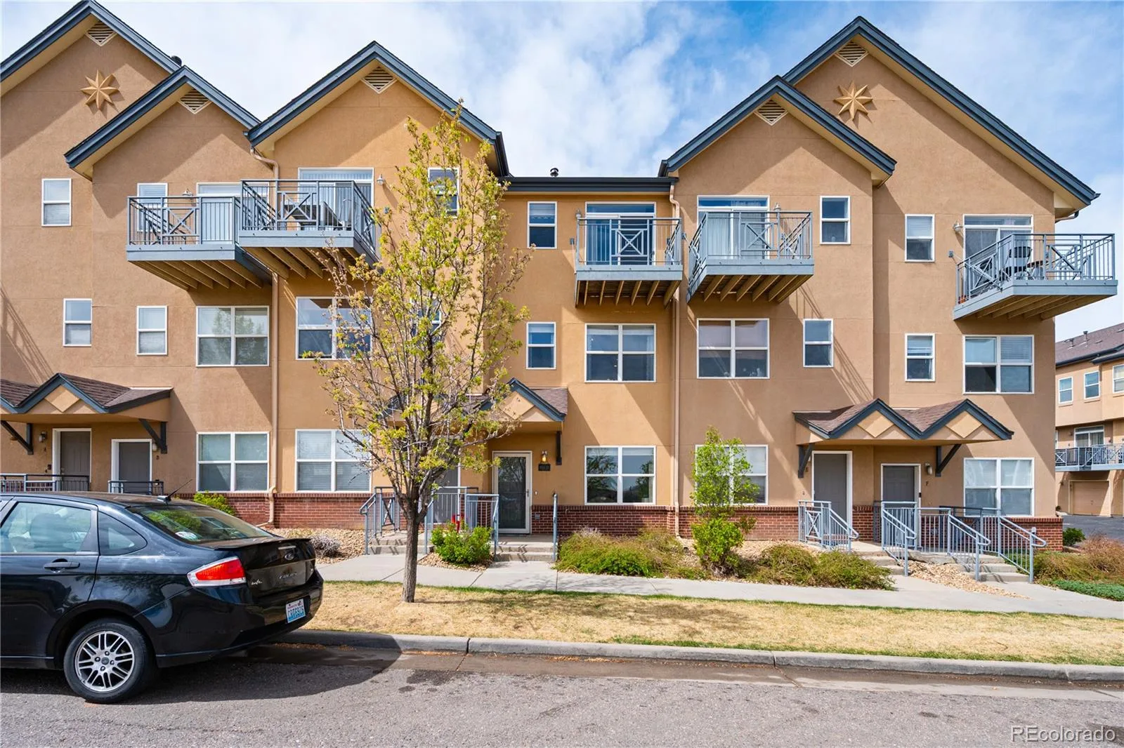 621 S Fairplay Street #D Aurora CO 80012 | MLS #REC5944986 08242026165156 1600 35