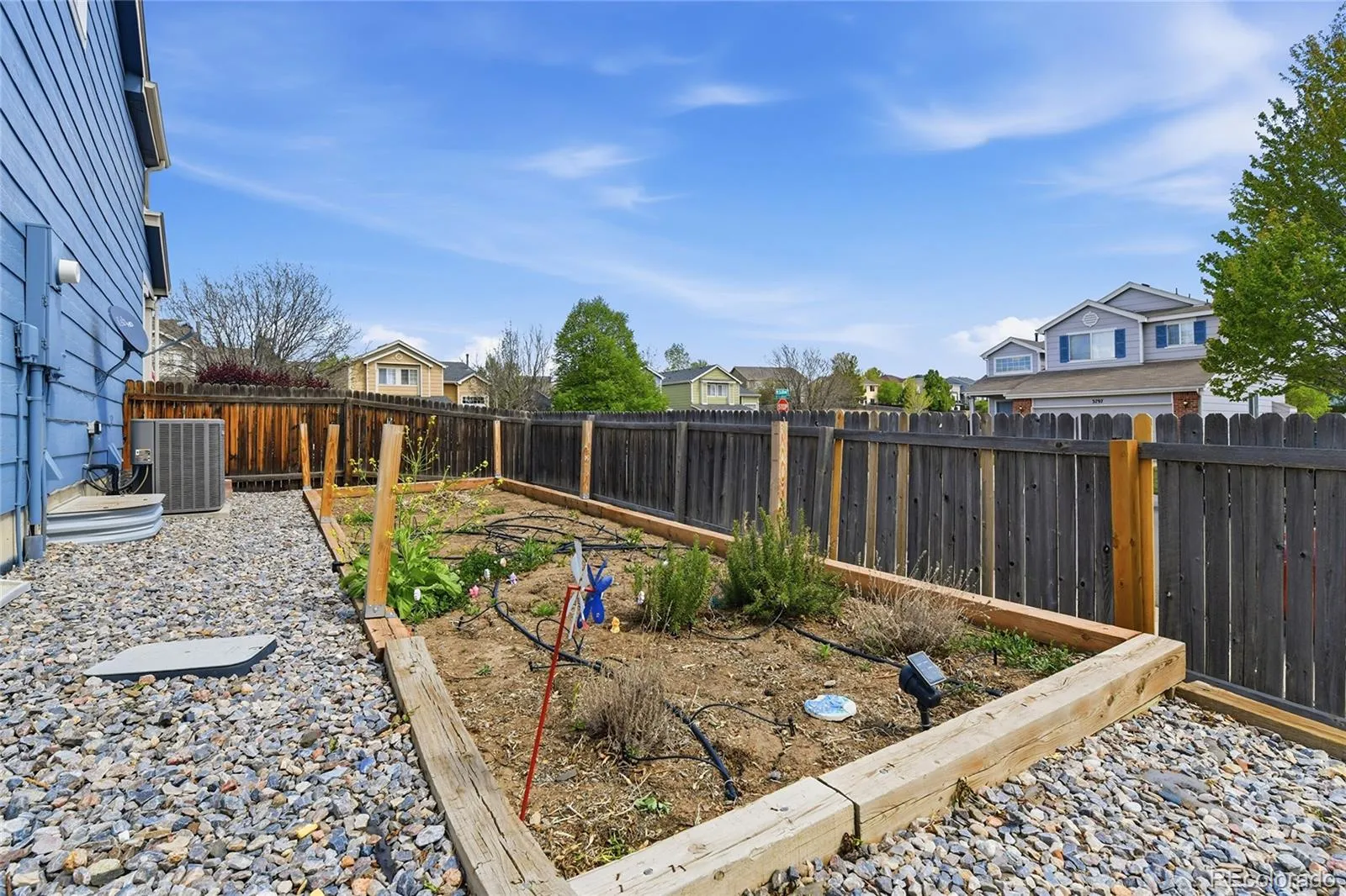 3769 S Lisbon Court Aurora CO 80013 MLS #REC5945022 05082026032150 1600 34