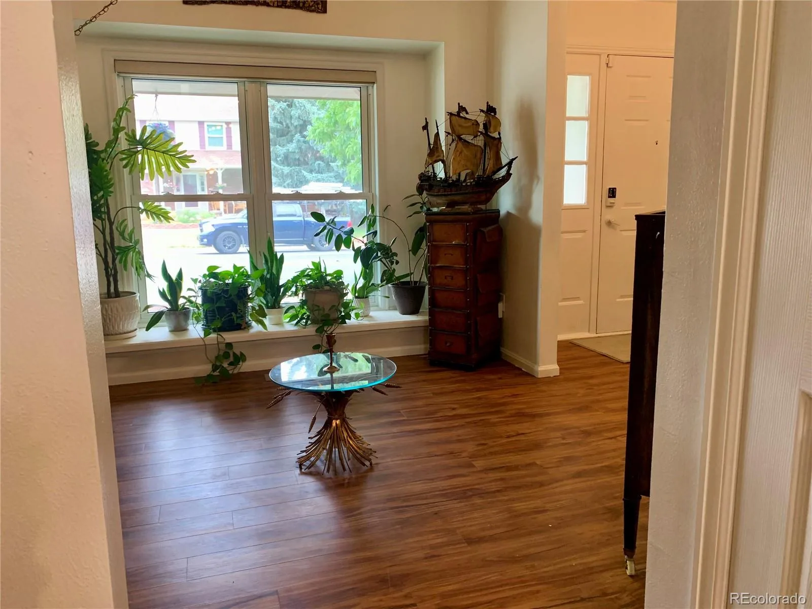 8266 S Logan Court Littleton CO 80122 | MLS #REC5946156 08052026055144 1600 10