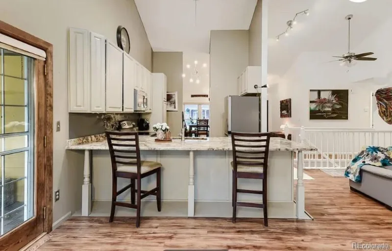 8266 S Logan Court Littleton CO 80122 | MLS #REC5946156 08052026055144 800 3