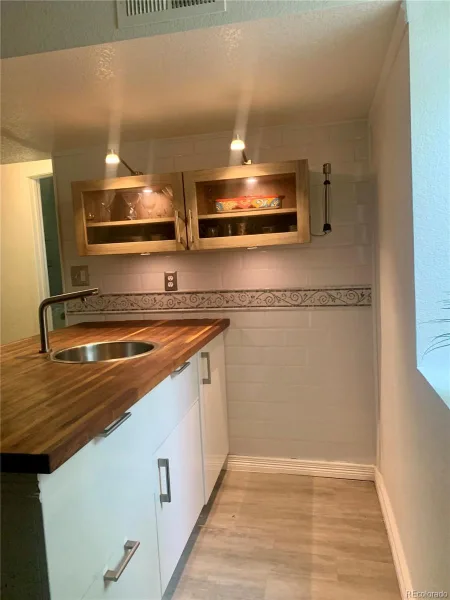8266 S Logan Court Littleton CO 80122 | MLS #REC5946156 08052026055144 800 31