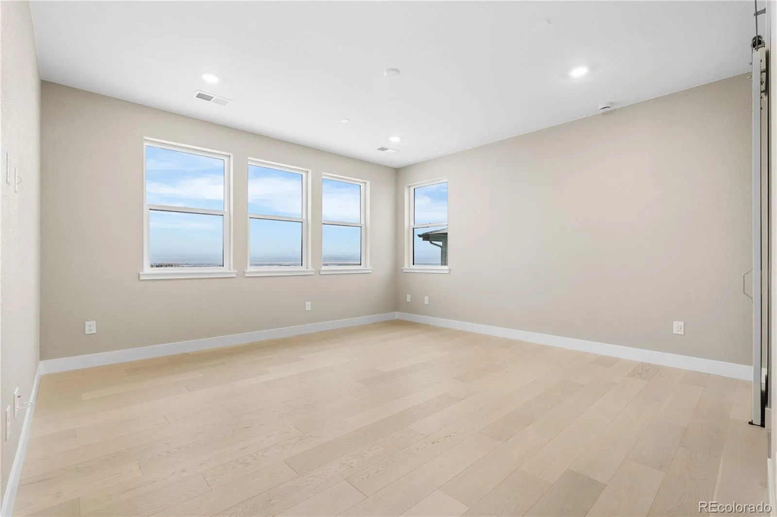 11293 Tenor Trail Lone Tree CO 80134 | MLS #REC5946974 08062026003956 1600 34