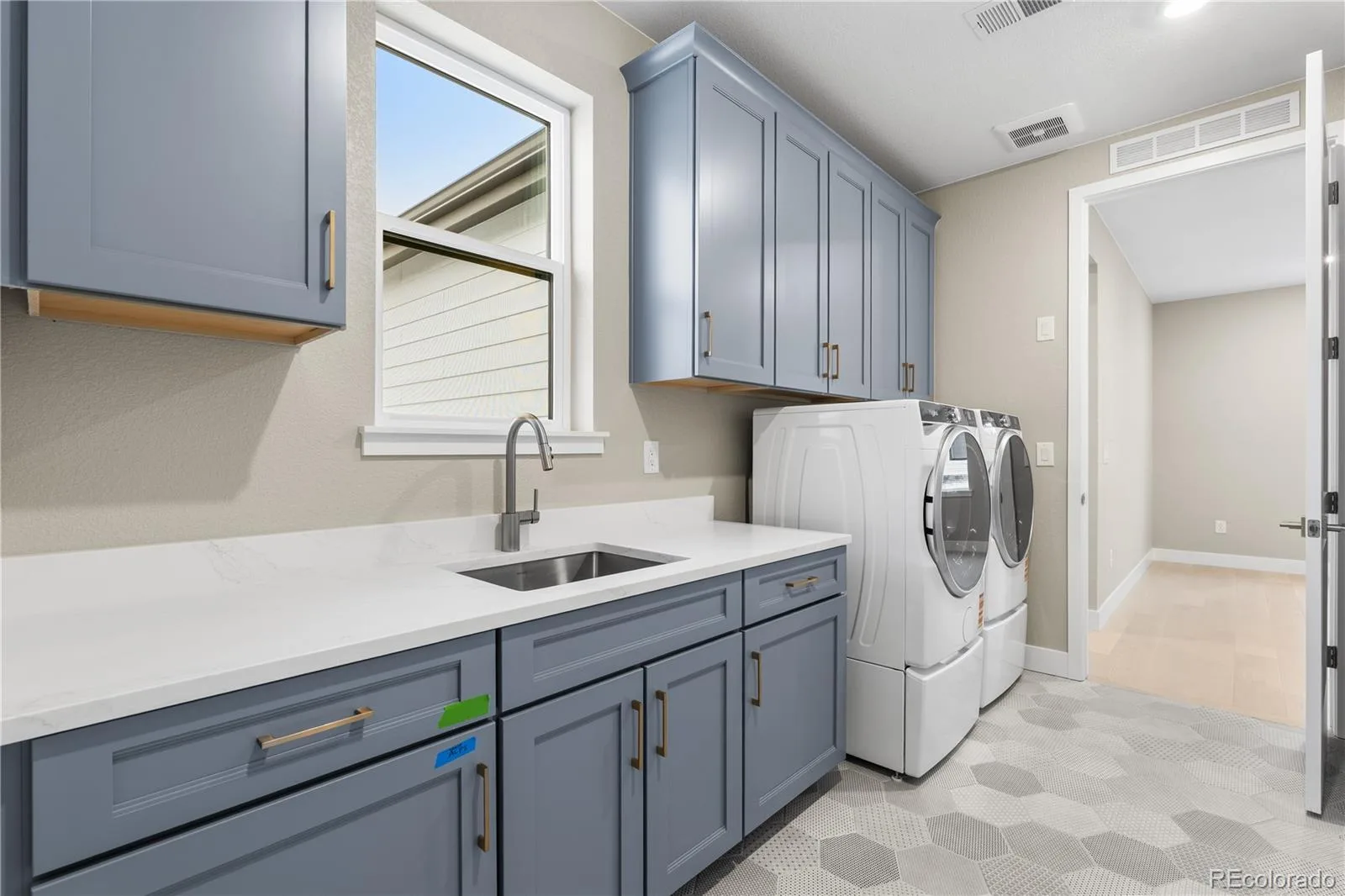 11293 Tenor Trail Lone Tree CO 80134 | MLS #REC5946974 08062026003956 1600 39