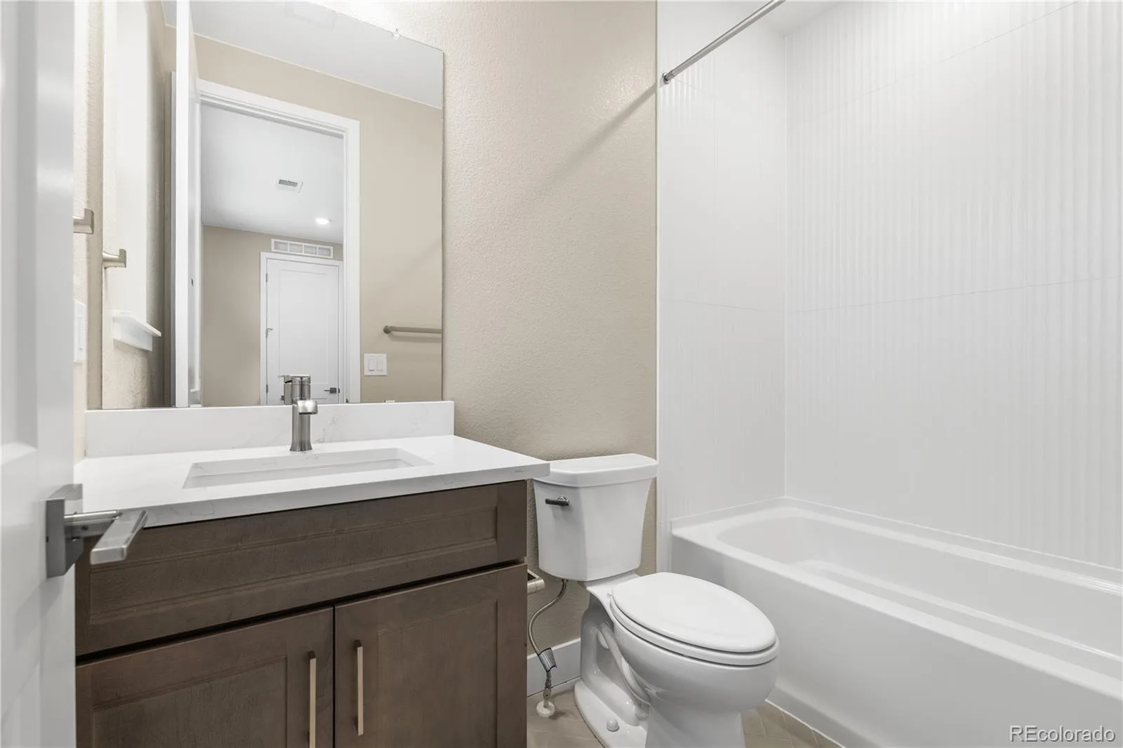 11293 Tenor Trail Lone Tree CO 80134 | MLS #REC5946974 08062026003956 1600 43