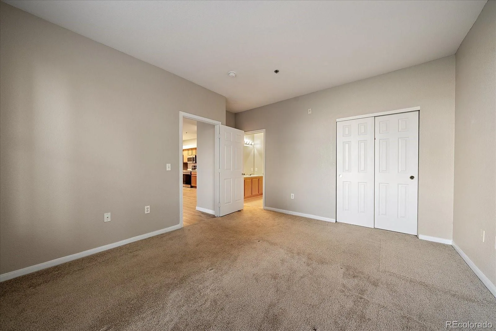 6017 Castlegate Drive #F17 Castle Rock CO 80108 | MLS #REC5948477 07032026161332 1600 17