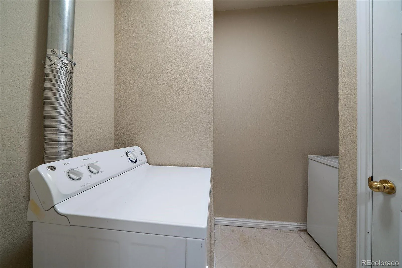 6017 Castlegate Drive #F17 Castle Rock CO 80108 | MLS #REC5948477 07032026161332 1600 23
